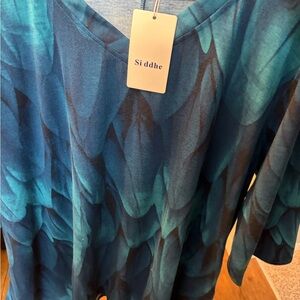 Si ddhe Blue Feather Pattern Top
